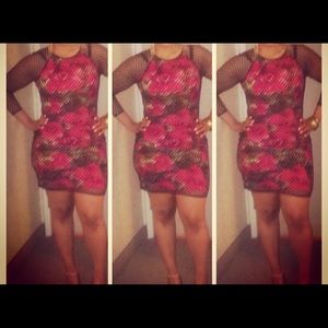 ♥️🖤Red & Black Floral Fitted Dress 🖤♥️